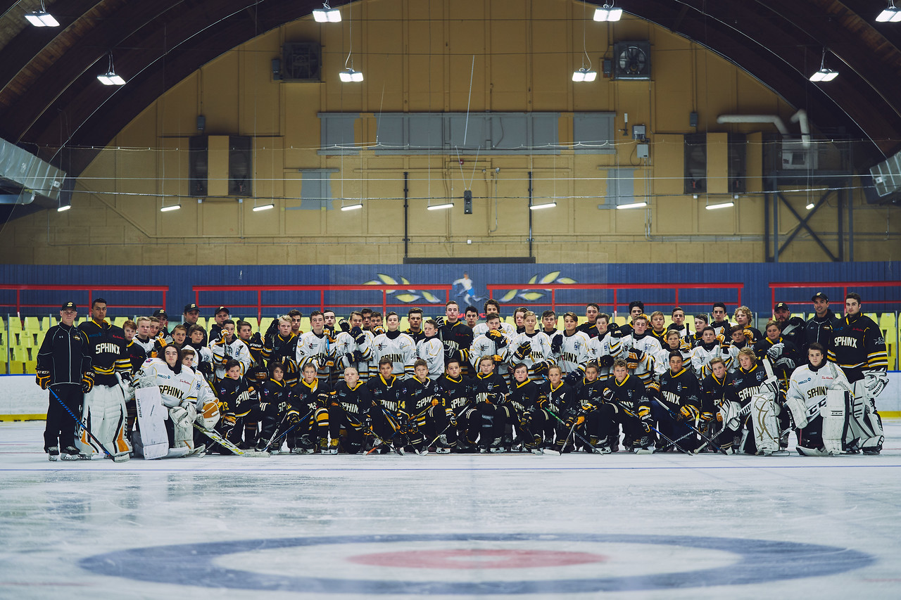 Équipe de jeunes joueurs sur la glace, photo de groupe, hockey_lhps-concentration, ESRDL, École secondaire de Rivière-du-Loup, Bas-Saint-Laurent